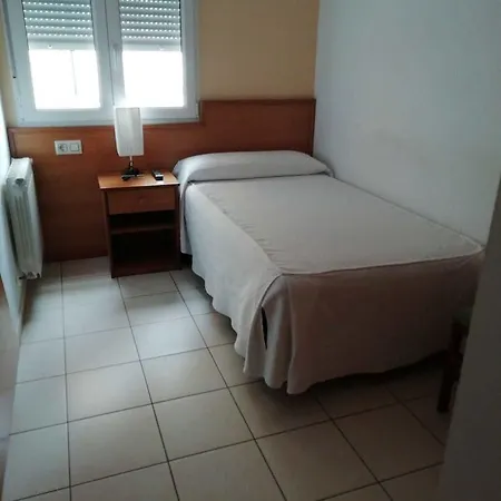 Residencia Caola 2* Arteixo