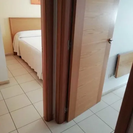 Guest house Residencia Caola 2*
