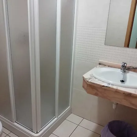 Residencia Caola 3*
