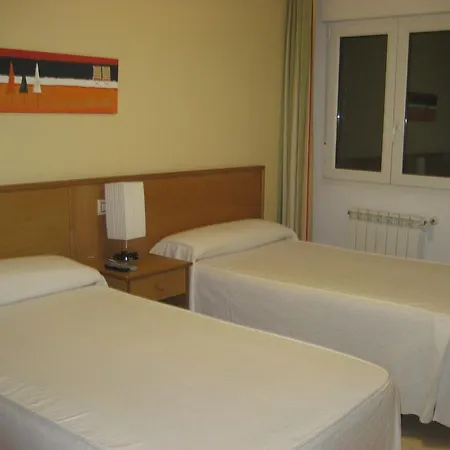 Residencia Caola 2* Arteixo