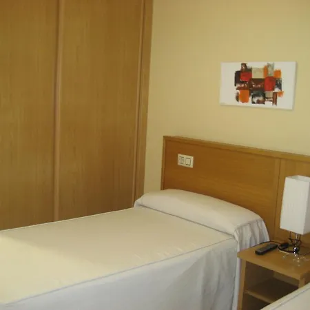 Residencia Caola 2*